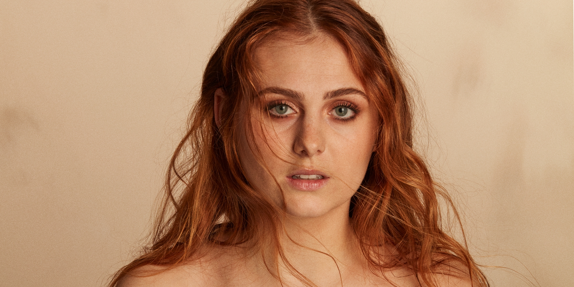 Seemone rayonne avec le doux « Dans Mes Rêves » ! | LIVE ACTU